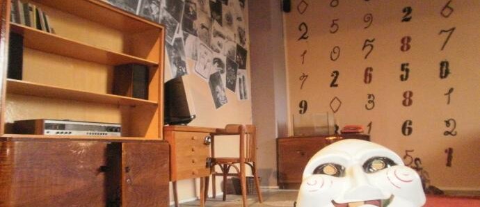 PANIQ_ROOM__maska67