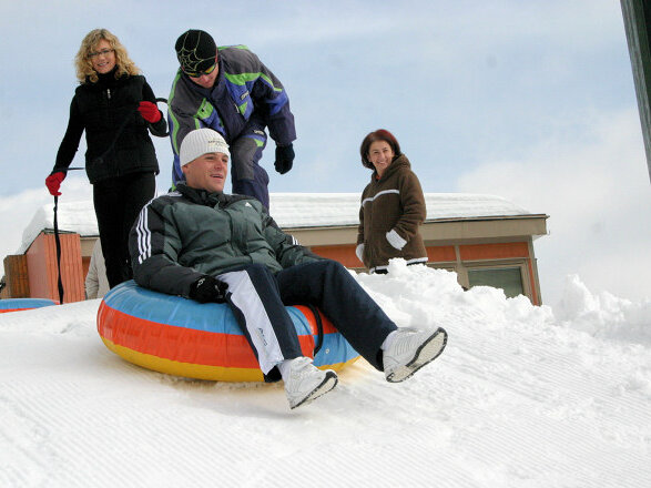 snowtubing