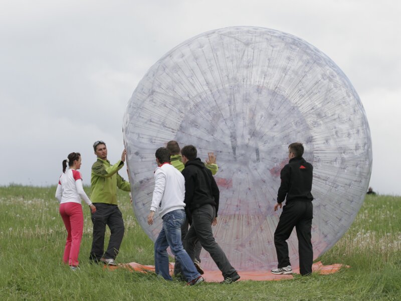 airball_a_zorbing_1