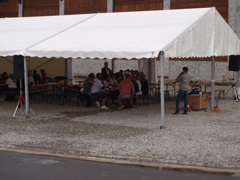P825777494