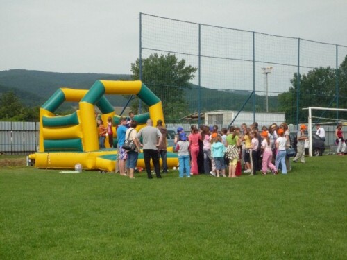 Bouncy Castle and Kids' Attractions